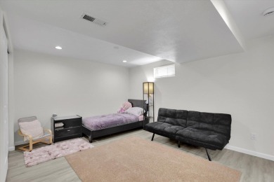 Gorgeous, fully remodeled home just moments from Esmeralda Golf on Esmeralda Golf Course in Washington - for sale on GolfHomes.com, golf home, golf lot
