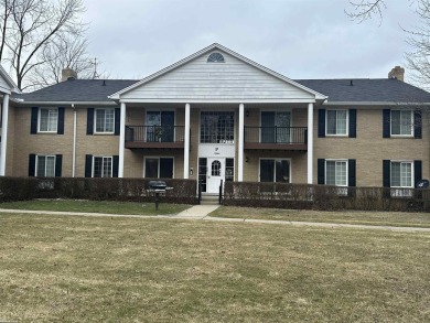 Welcome to this beautifully and well maintained second floor on Maple Lane Golf Club in Michigan - for sale on GolfHomes.com, golf home, golf lot