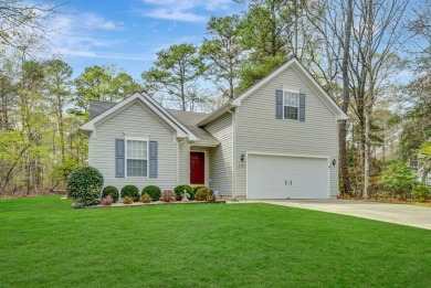 Beautiful Coastal Colonial in Captain's Cove Golf & Club! This on Captains Cove Golf and Yacht Club in Virginia - for sale on GolfHomes.com, golf home, golf lot