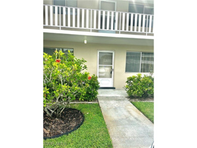 This open and bright 2 bedroom, 2 full bath condo is close to on Lehigh Resort Club in Florida - for sale on GolfHomes.com, golf home, golf lot