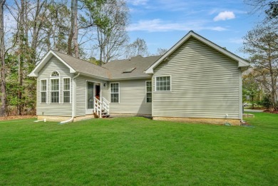 Beautiful Coastal Colonial in Captain's Cove Golf & Club! This on Captains Cove Golf and Yacht Club in Virginia - for sale on GolfHomes.com, golf home, golf lot