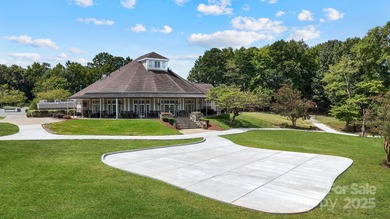 Welcome to this full-brick custom home in the sought-after Olde on Olde Sycamore Golf Plantation in North Carolina - for sale on GolfHomes.com, golf home, golf lot