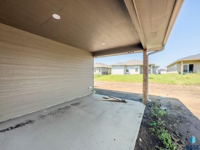 Wide Open Freedom 115 Floor Plan Villa Home in the Exciting on Brandon Municipal Golf Course in South Dakota - for sale on GolfHomes.com, golf home, golf lot