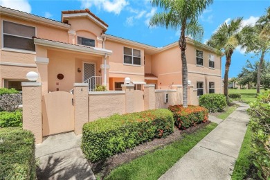 Gorgeous golf course views, first floor AND a garage!!!!! 
This on Quail Run Golf Club In Naples in Florida - for sale on GolfHomes.com, golf home, golf lot