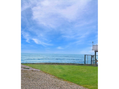 Looking for breathtaking views and easy access to the on Captains Cove Golf and Yacht Club in Virginia - for sale on GolfHomes.com, golf home, golf lot