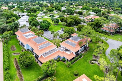 Great location in Kittiwake, just steps away from all club on Quail Ridge Golf Course and Country Club in Florida - for sale on GolfHomes.com, golf home, golf lot