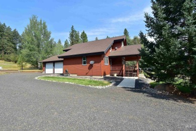 Welcome to this move-in ready home nestled in the exclusive on Meadowcreek Golf Resort in Idaho - for sale on GolfHomes.com, golf home, golf lot