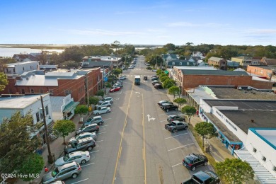 Looking for the perfect low-maintenance coastal retreat? This on South Harbour Golf Links in North Carolina - for sale on GolfHomes.com, golf home, golf lot