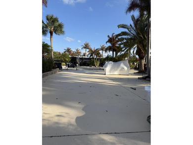 Huge lot in the MCRSLW Resort that backs to golf course. Mature on Motorcoach Resort Golf Course in Florida - for sale on GolfHomes.com, golf home, golf lot