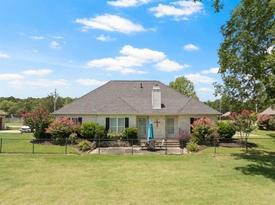 Charming Garden Home with Golf Course & Lake Views.  
Enjoy on Mount Pleasant Country Club in Texas - for sale on GolfHomes.com, golf home, golf lot