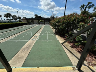 Looking for the perfect getaway in sunny Florida? Look no on Lake Henry Golf Club in Florida - for sale on GolfHomes.com, golf home, golf lot