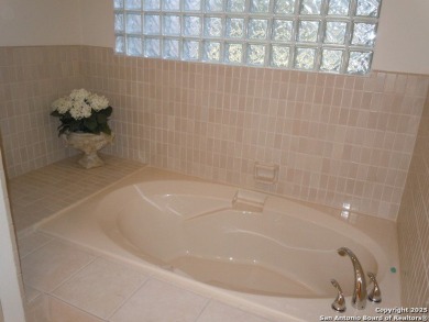 Beautiful one story garden home with a fantastic golf course on Fair Oaks Ranch Golf and Country Club in Texas - for sale on GolfHomes.com, golf home, golf lot