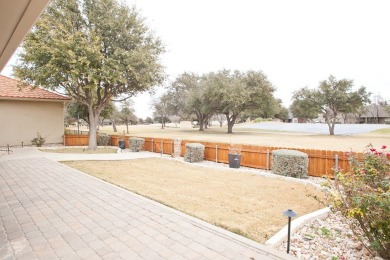 Welcome to this exquisite luxurious patio home situated on the on Bentwood Country Club in Texas - for sale on GolfHomes.com, golf home, golf lot