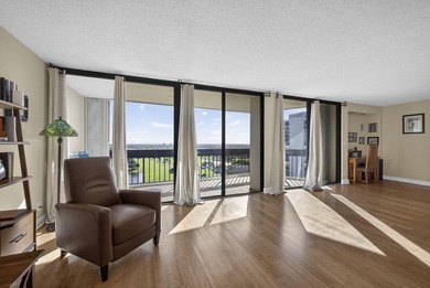 BEAUTIFUL OPEN 2/2, CORNER UNIT WITH VIEW GOLF AND CITY IN A on The President Country Club in Florida - for sale on GolfHomes.com, golf home, golf lot