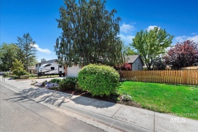 Don't miss this recently renovated, single-story beauty located on Lakeview Golf Club in Idaho - for sale on GolfHomes.com, golf home, golf lot
