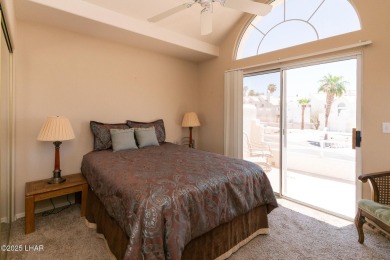 This fully furnished 2 bed, 3 bath condo is perfectly positioned on London Bridge Golf Course in Arizona - for sale on GolfHomes.com, golf home, golf lot