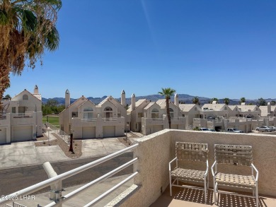 This fully furnished 2 bed, 3 bath condo is perfectly positioned on London Bridge Golf Course in Arizona - for sale on GolfHomes.com, golf home, golf lot
