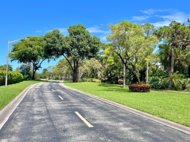 What a Beautiful Lake View this 2-Bedroom, 2-Bathroom Condo has! on Pine Tree Golf Club in Florida - for sale on GolfHomes.com, golf home, golf lot