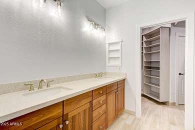 Fantastic town home in Troon.  This is the perfect layout with 3 on Troon North Golf Club  in Arizona - for sale on GolfHomes.com, golf home, golf lot