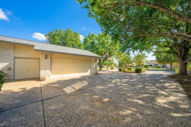 Discover this spacious 3-bedroom, 3.5-bath stone and stucco home on Riverhill Country Club in Texas - for sale on GolfHomes.com, golf home, golf lot