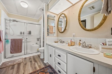 This light bright 2 bedroom 2 bath home is well maintained. Open on Zellwood Station Country Club in Florida - for sale on GolfHomes.com, golf home, golf lot