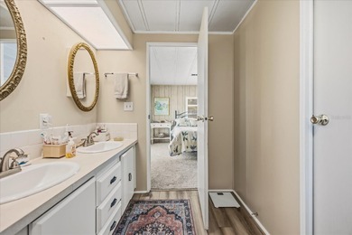 This light bright 2 bedroom 2 bath home is well maintained. Open on Zellwood Station Country Club in Florida - for sale on GolfHomes.com, golf home, golf lot