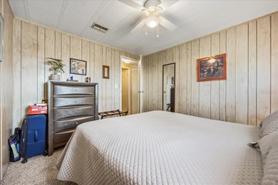 This light bright 2 bedroom 2 bath home is well maintained. Open on Zellwood Station Country Club in Florida - for sale on GolfHomes.com, golf home, golf lot