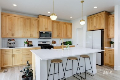 Built in 2023 and meticulously maintained by one owner, this on Hunters Point Golf Club in Idaho - for sale on GolfHomes.com, golf home, golf lot
