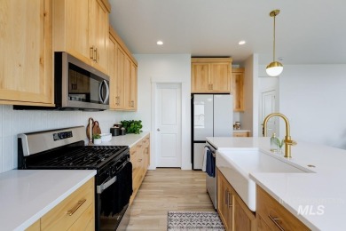 Built in 2023 and meticulously maintained by one owner, this on Hunters Point Golf Club in Idaho - for sale on GolfHomes.com, golf home, golf lot