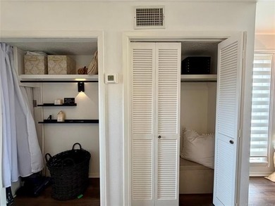 Beautifully updated downstairs studio condo offering comfort on Falconhead Resort and Country Club in Oklahoma - for sale on GolfHomes.com, golf home, golf lot