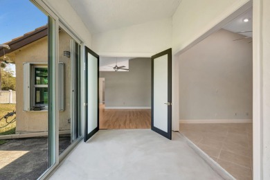 Spacious and well-maintained 3BD/2BA villa in the desirable on Aberdeen Golf and Country Club in Florida - for sale on GolfHomes.com, golf home, golf lot