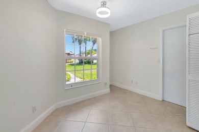 Spacious and well-maintained 3BD/2BA villa in the desirable on Aberdeen Golf and Country Club in Florida - for sale on GolfHomes.com, golf home, golf lot