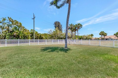 Spacious and well-maintained 3BD/2BA villa in the desirable on Aberdeen Golf and Country Club in Florida - for sale on GolfHomes.com, golf home, golf lot