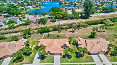 Spacious and well-maintained 3BD/2BA villa in the desirable on Aberdeen Golf and Country Club in Florida - for sale on GolfHomes.com, golf home, golf lot