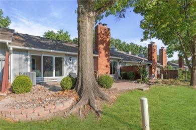 Welcome to this inviting ranch-style, single-level townhome with on Leawood South Country Club in Kansas - for sale on GolfHomes.com, golf home, golf lot