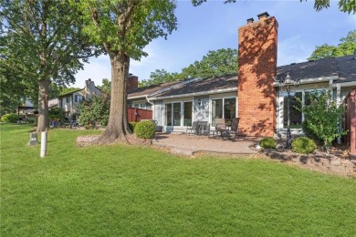 Welcome to this inviting ranch-style, single-level townhome with on Leawood South Country Club in Kansas - for sale on GolfHomes.com, golf home, golf lot