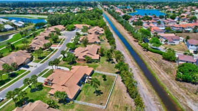 Spacious and well-maintained 3BD/2BA villa in the desirable on Aberdeen Golf and Country Club in Florida - for sale on GolfHomes.com, golf home, golf lot