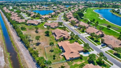 Spacious and well-maintained 3BD/2BA villa in the desirable on Aberdeen Golf and Country Club in Florida - for sale on GolfHomes.com, golf home, golf lot
