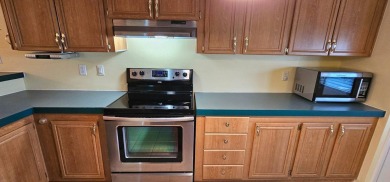 Stunning 3 bedroom 2 bath home in 55,+ Resort style community in on Zephyrhills Municipal Golf Course in Florida - for sale on GolfHomes.com, golf home, golf lot