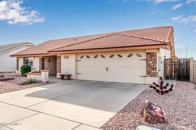 Welcome to this beautifully updated 2-bed plus den/2- bath home on Sunland Springs Golf Course  in Arizona - for sale on GolfHomes.com, golf home, golf lot