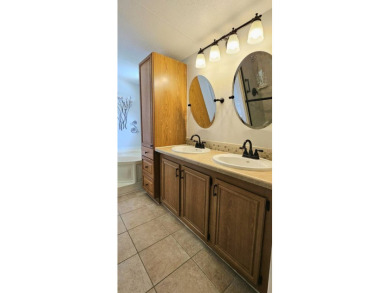 Stunning 3 bedroom 2 bath home in 55,+ Resort style community in on Zephyrhills Municipal Golf Course in Florida - for sale on GolfHomes.com, golf home, golf lot