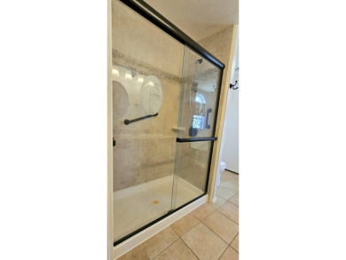Stunning 3 bedroom 2 bath home in 55,+ Resort style community in on Zephyrhills Municipal Golf Course in Florida - for sale on GolfHomes.com, golf home, golf lot