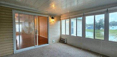 Stunning 3 bedroom 2 bath home in 55,+ Resort style community in on Zephyrhills Municipal Golf Course in Florida - for sale on GolfHomes.com, golf home, golf lot