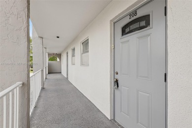 Beautiful 1BR/1BA in sought-after Sunrise Lakes 55+ community! on Sunrise Lakes Phase III in Florida - for sale on GolfHomes.com, golf home, golf lot