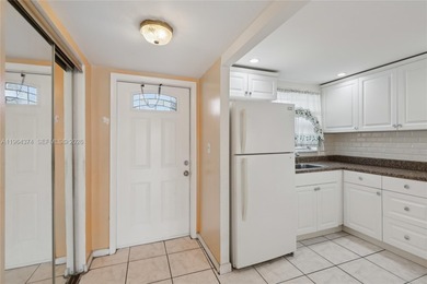 Beautiful 1BR/1BA in sought-after Sunrise Lakes 55+ community! on Sunrise Lakes Phase III in Florida - for sale on GolfHomes.com, golf home, golf lot