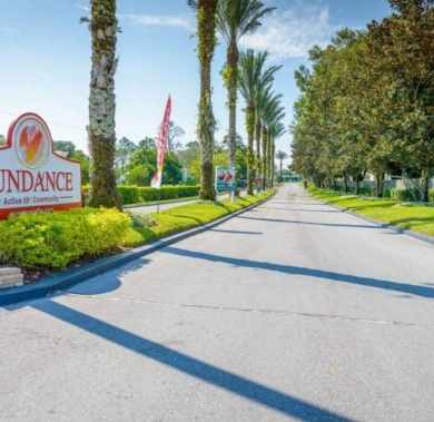 Stunning 3 bedroom 2 bath home in 55,+ Resort style community in on Zephyrhills Municipal Golf Course in Florida - for sale on GolfHomes.com, golf home, golf lot