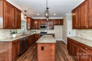 Beautiful, Well Maintained, 2 Story, 4 Bedroom, 2.5 Bath Home on The Divide Golf Club in North Carolina - for sale on GolfHomes.com, golf home, golf lot