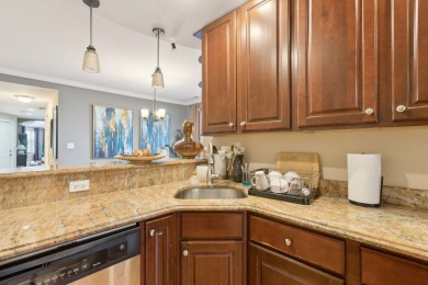 Spacious and meticulously maintained 2BD/2BA in West Ridge! This on Robert Black Golf Course in Illinois - for sale on GolfHomes.com, golf home, golf lot