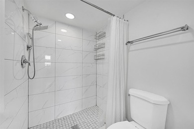 Back on the market!! Sunrise Lakes Phase 4, a charming and on Sunrise Lakes Phase IV Golf Course in Florida - for sale on GolfHomes.com, golf home, golf lot