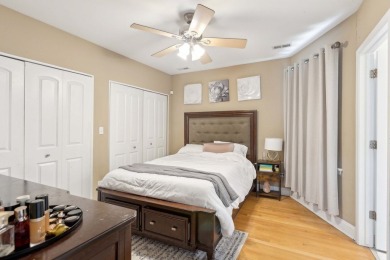 Spacious and meticulously maintained 2BD/2BA in West Ridge! This on Robert Black Golf Course in Illinois - for sale on GolfHomes.com, golf home, golf lot